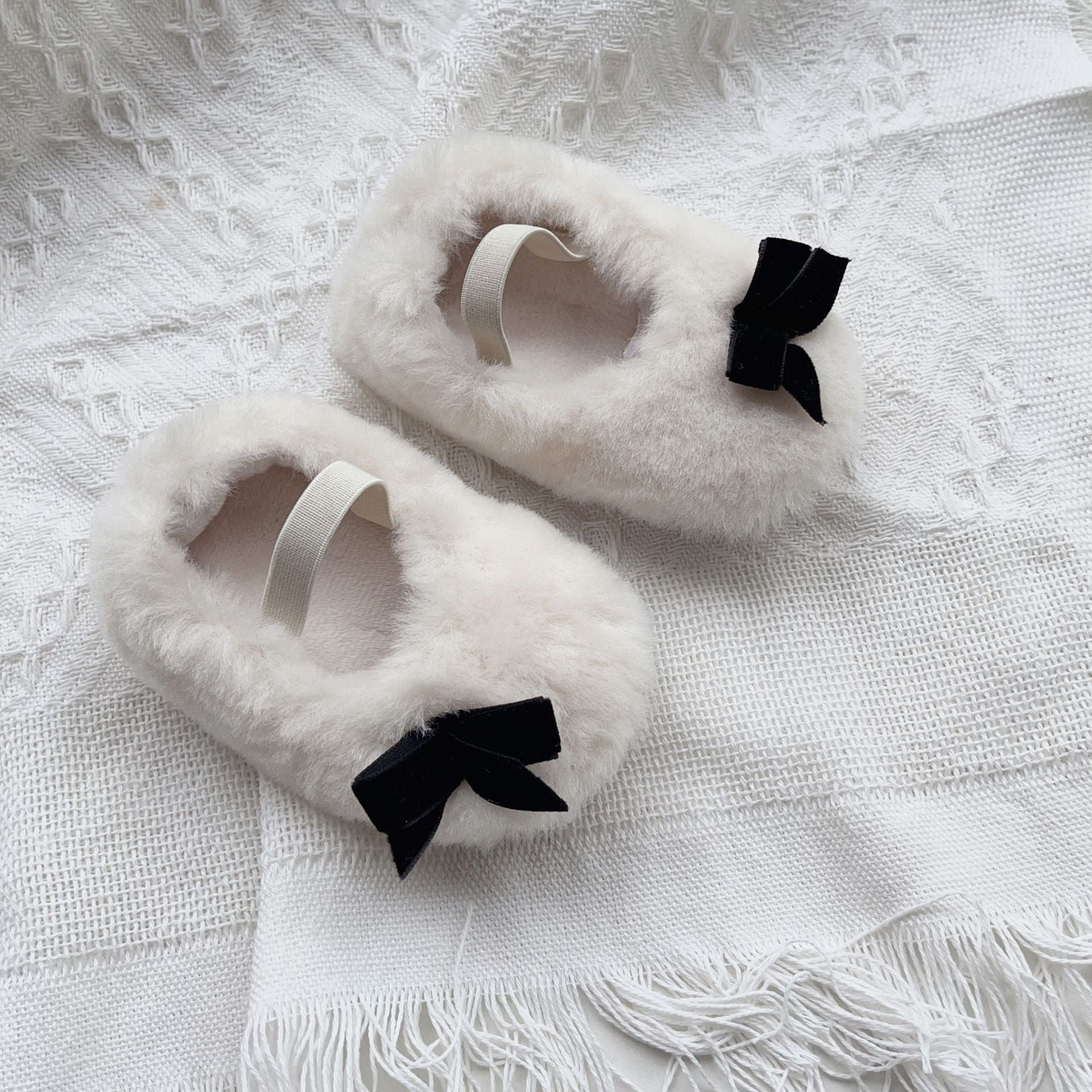 Cute Baby Girl Solid Color Combo Bow Tie Design Plush Warm Anti-Slip Shoes-7